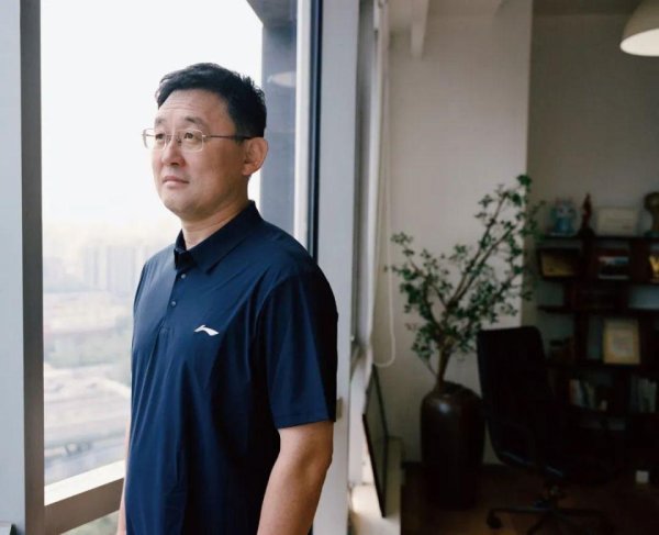 扬帆优配 名记再次炮轰：中国足协严重违法！孙继海没资格卖球员，赚不到钱